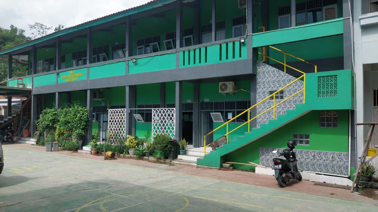 Gedung Sekolah Menengah Atas